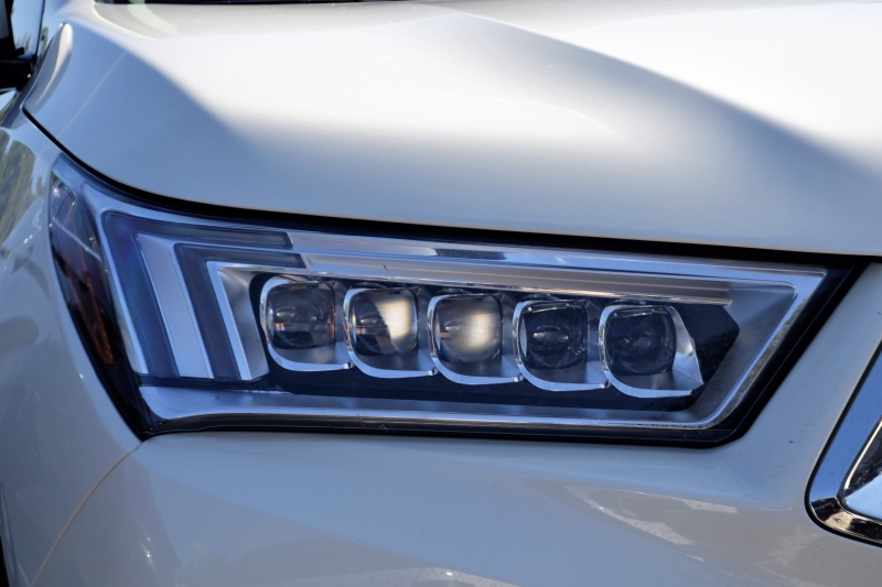 concession-moto-COLLONGUES-min_acura-headlamp-2834131